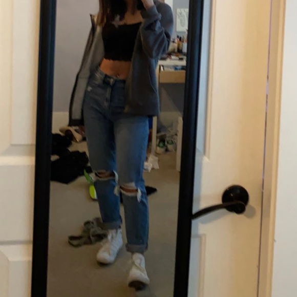 American Eagle mom jeans - Picture 2 of 3